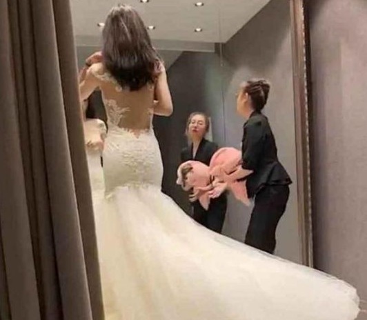 个子 “巨人新娘”走红,本以为很丑,看到正脸后,众人惊叹