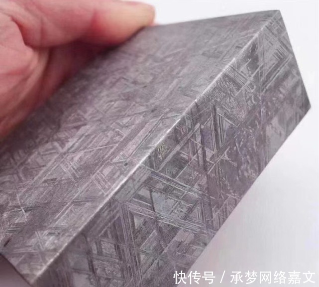 大c论表:中毒!劳力士迪通拿陨石字面制作全过程分享