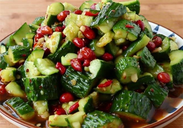 油泼辣子|凉拌黄瓜，很多人第一步就错了，做法技巧告诉你，脆爽入味又好吃