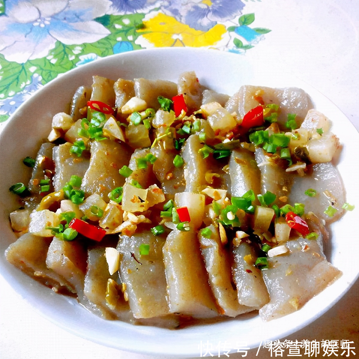 养生|中年人想要身体好，不妨多吃三种食物，美容养生，有益健康！