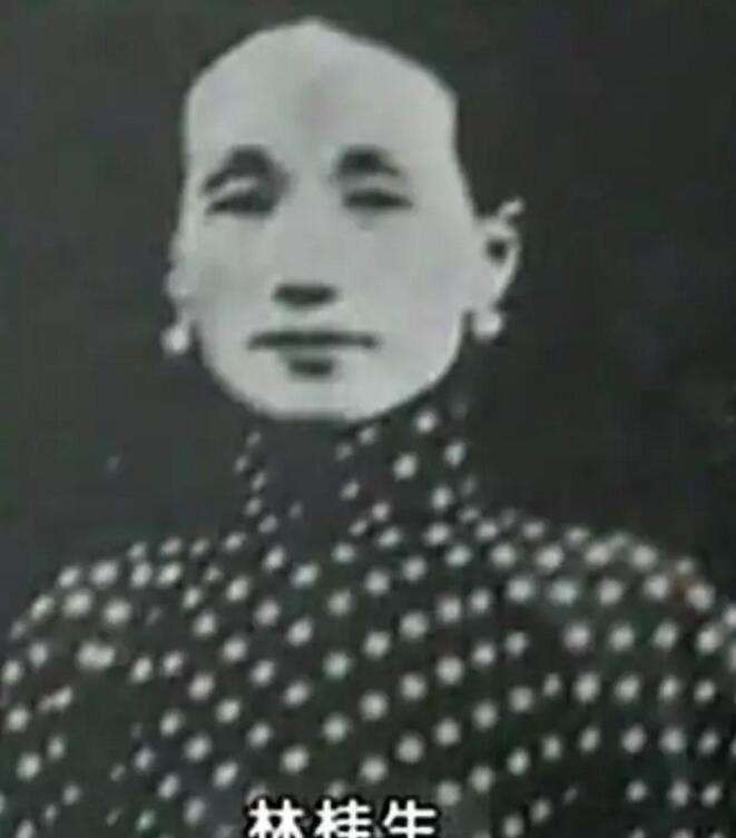 抛弃|她用尽家产扶持丈夫，成功后却惨遭抛弃，不哭不闹，活到104岁