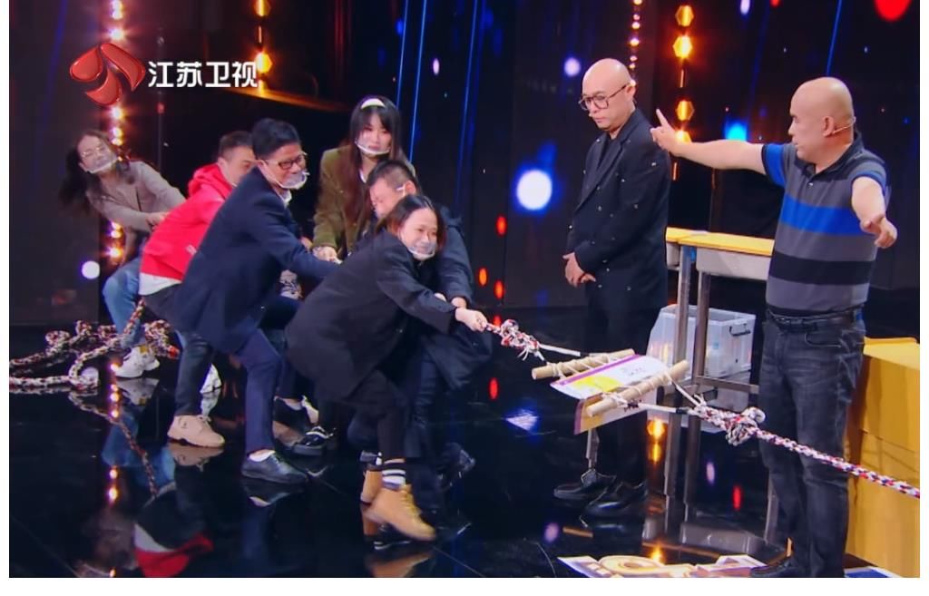 《點(diǎn)贊！達(dá)人秀》的評(píng)委不同以往，嚴(yán)肅派謝霆鋒，萌噠噠鄧紫棋