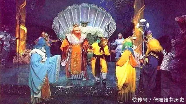 孙悟空|《西游记》“骗”观众33年,龙宫用鱼缸拍,孙悟空差点被烧死