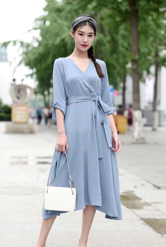 打扮|一身白色系打扮的小姐姐,长发飘飘,充满十足的既视感