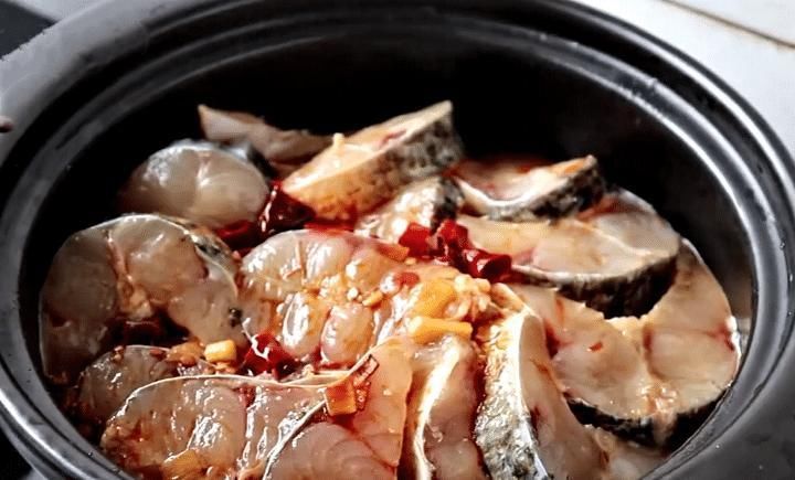 天冷了,少吃猪肉多吃它,简单一炖,鲜嫩入味又多汁,太香了