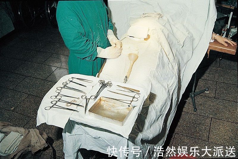 孩子|剖腹产只是“挨一刀”就完事看完手术全过程,忍不住心疼女人