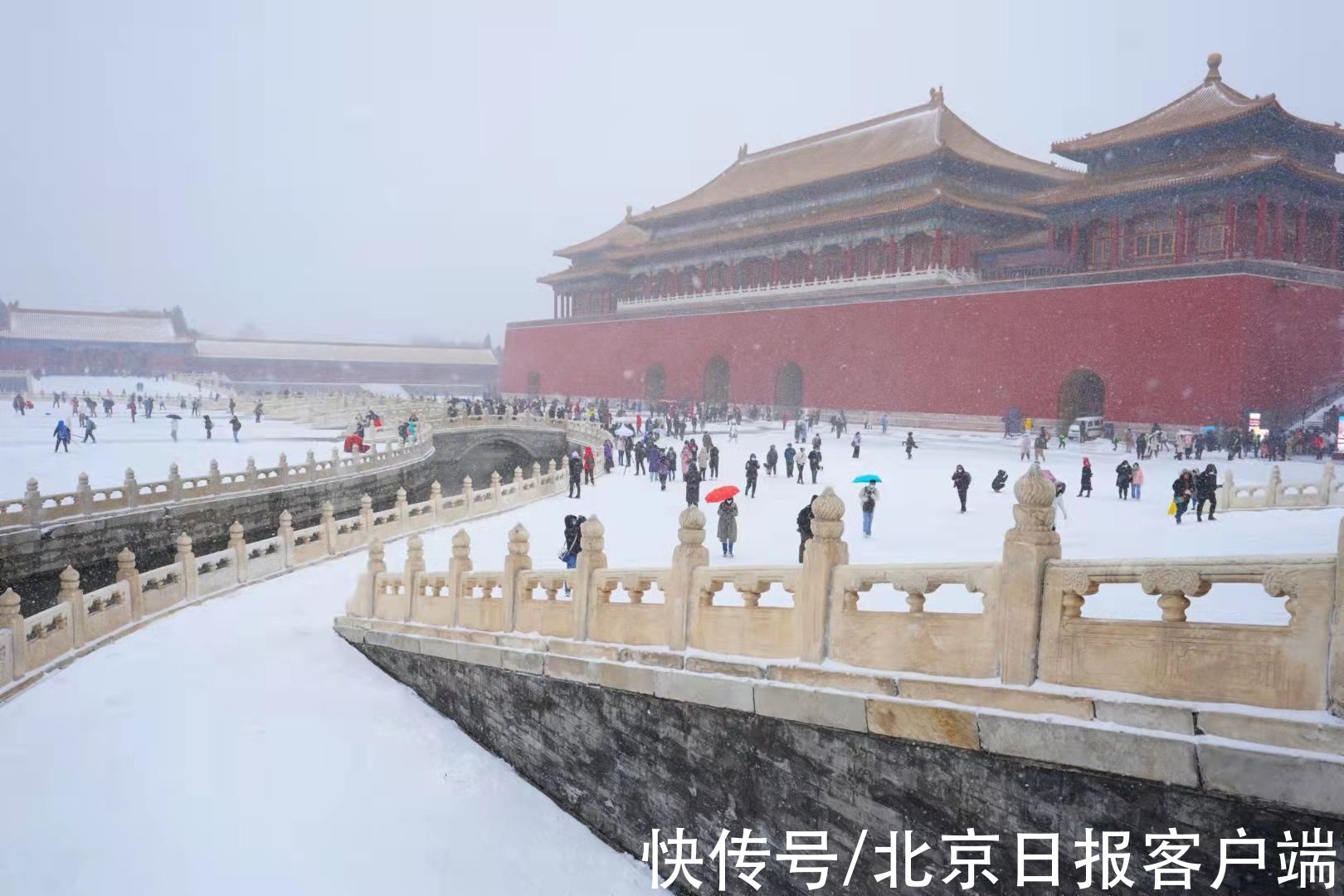 故宫博物院|北京初雪，故宫博物院成市民首选古都雪景打卡地