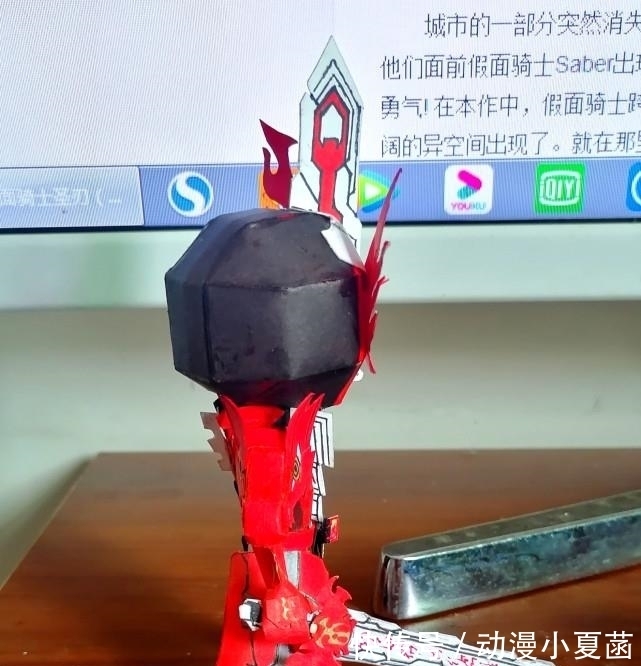 手办|漫迷自制《假面骑士圣刃》手办,网友:生而为人,我很抱歉