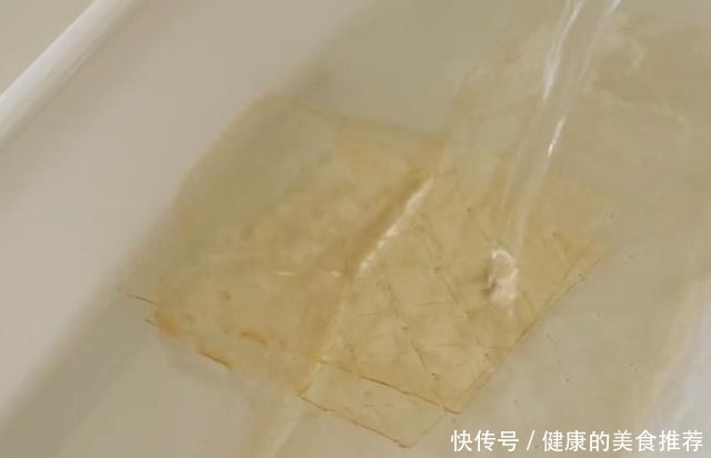 黄豆别只会做豆浆了，多加一样东西，就能秒变爽滑的豆乳布丁