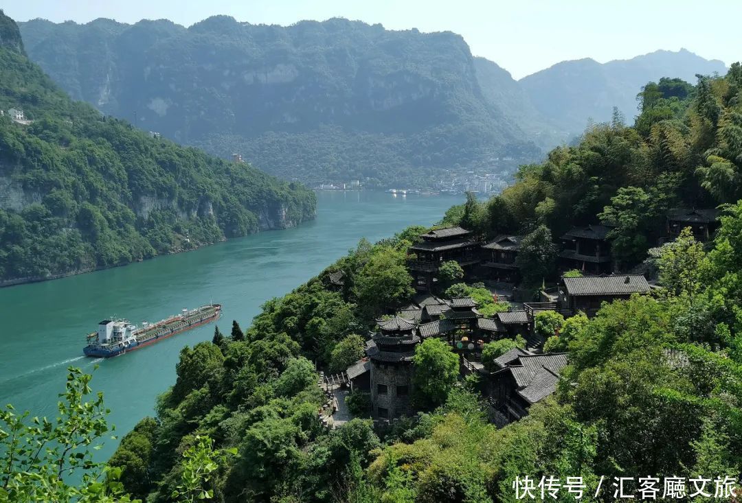 中年|湖北这座安逸小城，山水太绝了！难怪顶流文豪都写诗点赞