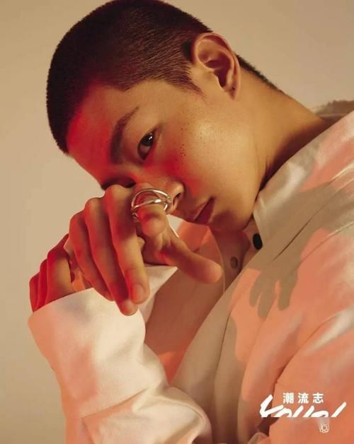 与颜值无关，让女生脸红心跳的5款男生发型！