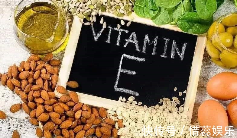 延缓衰老|不想提前长老年斑教你吃5种食物,做好三件事,延缓衰老保健康