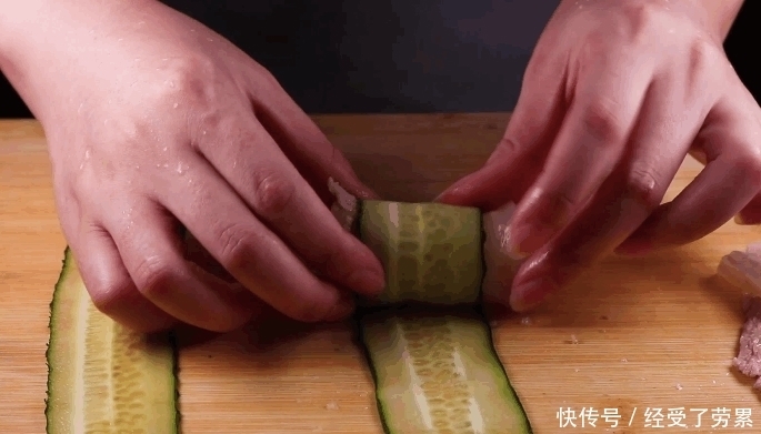 抢光|五花肉别再红烧了,换种新的吃法,招待客人超有面子,上桌就抢光