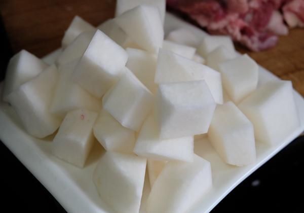 粉条|天越冷越想吃此菜，炖一锅全家都爱吃，太下饭了