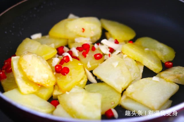 吃一个,相当于7个苹果70颗花生,特便宜,大人小孩都爱吃