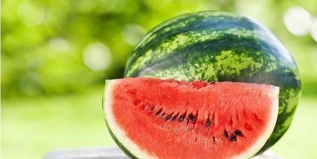 湿气重的人的注意,3种食物可多吃,3种食物再喜欢还是尽量少吃