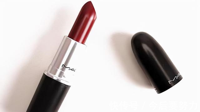 颜色 口红推荐给予双唇极致色彩的同时,赋予超乎想象的持久呵护!