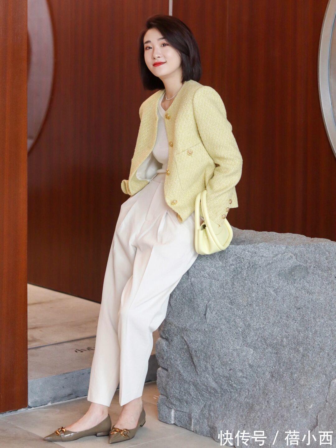 黑色|建议40+女性多穿“小香风外套”,搭配半身裙优雅,搭配裤子时髦