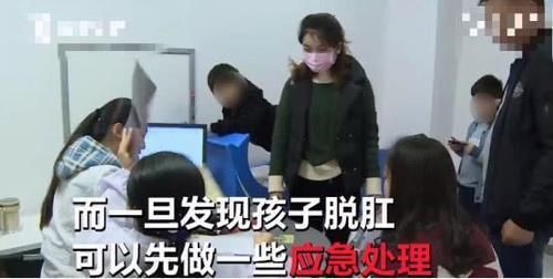 学校|三类零食上榜儿童黑名单,每个学校门口都有售,妈妈要学着管控