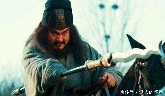 永昌|刘备封赵云为永昌亭侯，封张飞为新亭侯，为何独独漏掉关羽