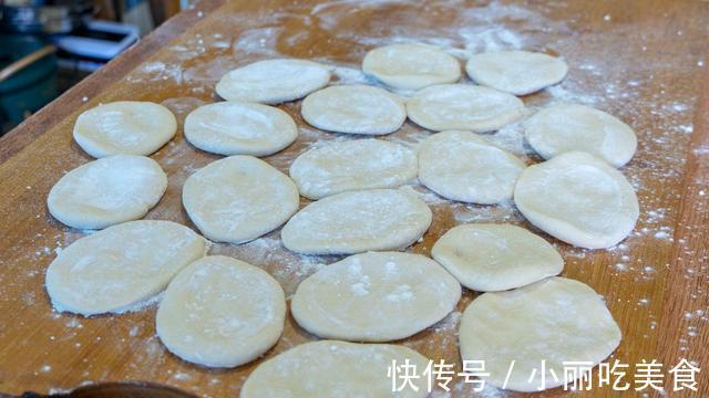 五花肉|教你做好吃的空心烧饼，无技巧无难度，夹菜夹肉都好吃，比买的香