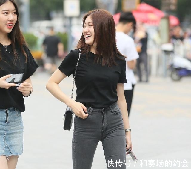 百搭|街拍百搭的牛仔裤,你值得拥有