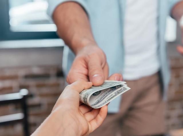 零花钱|“妈妈,能不能给我10元零花钱?”当孩子要钱时,千万不要这样做