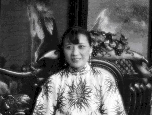 花圈|张学良去世,104岁宋美龄送一花圈,上面4字暴露两人真实关系