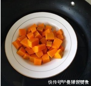 爱吃南瓜饼的收藏,外酥里嫩,香甜软糯,饭桌上必备,做法超简单