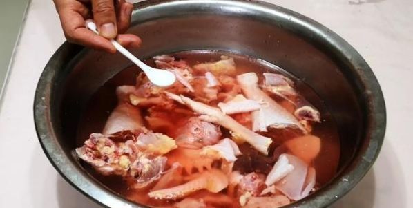 炖鸡肉有腥味一招教你解决这个问题,软嫩鲜香汤更鲜