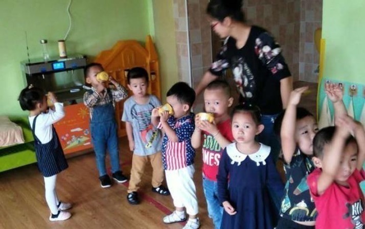 小林|儿子的进口保温杯被摔坏,对方家长只赔50元,园长的做法很大气