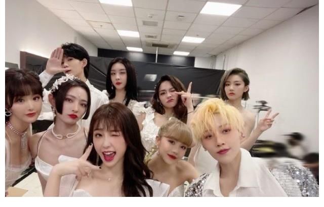 唐九洲|IXFORM正式成团:团综撞名THE9成焦点,罗一舟唐九洲热度十足