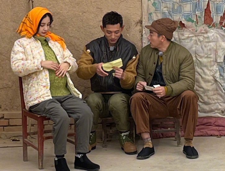 《奔跑吧》节目组玩很大!路透全部嘉宾变土娃,杨颖“牺牲”最大