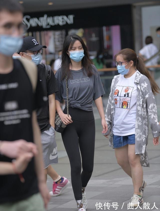 瑜伽裤 最近很火的瑜伽裤穿搭可一裤两用,很喜欢~!