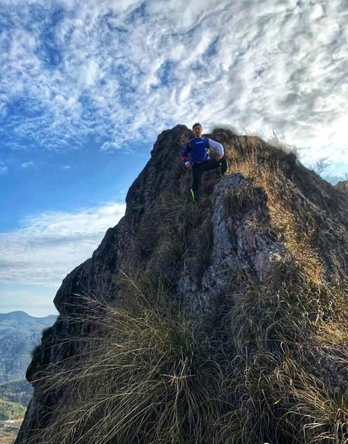 马仁奇峰背面不远处竟还有这么一座神秘未开发的山