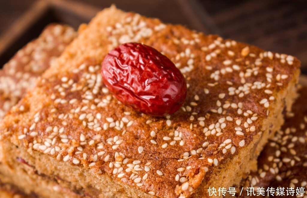 想吃枣糕不用买,在家3块钱就能做,香甜蓬松不塌陷,枣香味十足