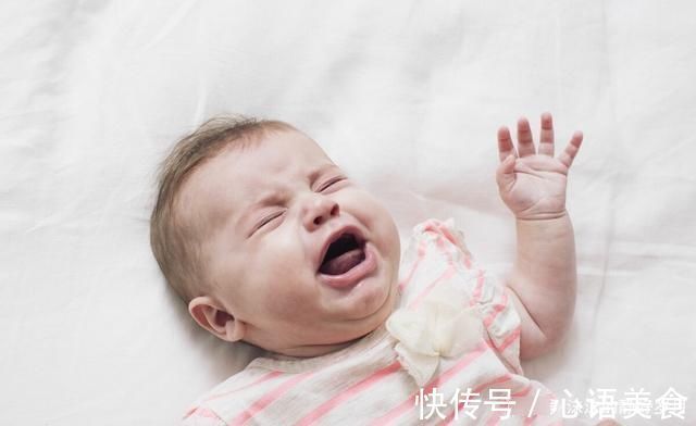 性格|宝宝睡醒后有3种表现,代表孩子的不同性格,后两种妈妈莫要打扰