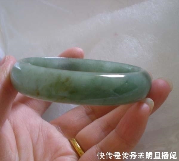 银饰|这2种珠宝搭配在一起会黯然失色,一定要区分开放!不要浪费钱了