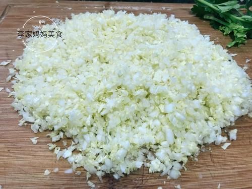 多汁|天冷，这种饺子馅是我家的最爱，鲜嫩多汁，早上来一碗，真暖和