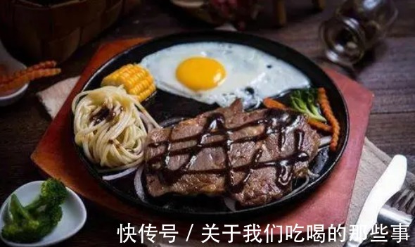 吃西餐|吃牛排时,上餐前的柠檬水,别直接喝掉,了解这些,就不会闹笑话