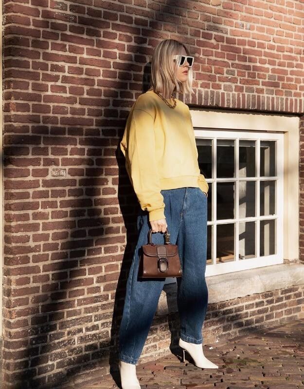 穿搭|阿姆斯特丹的飒爽干练的时髦感 她的每一套look的色彩搭配都很舒适