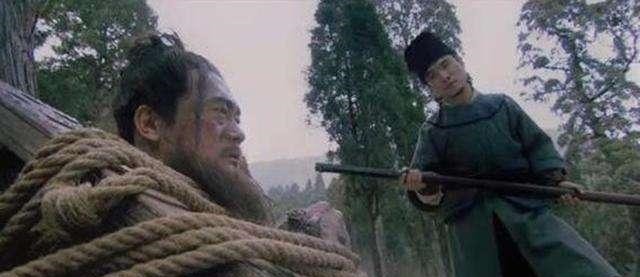 没事|《水浒》最悲催的狱吏,别人拿银子没事,他们一拿就倒霉