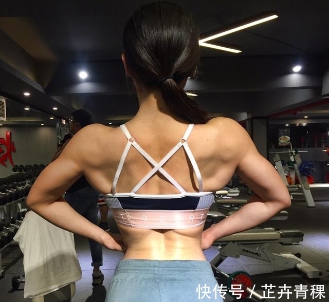 女大学生|成都女大学生每天吃10个鸡蛋!蜂腰翘臀!拿下比基尼冠军!