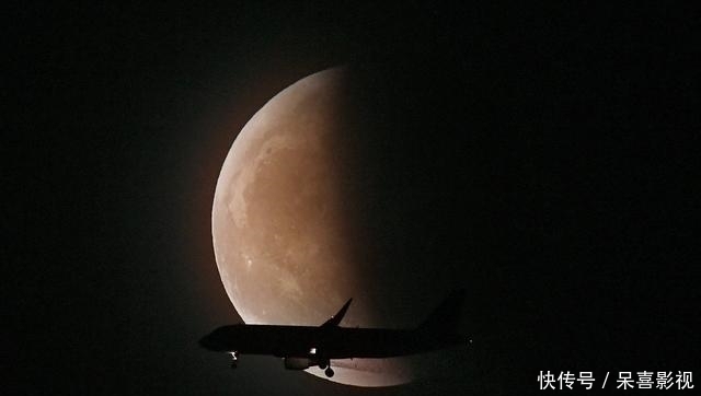 夜空 月全食+超级月亮组团亮相夜空