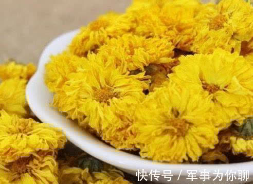 滋补|女性不想变老,不妨多吃三种食物,补充营养,滋补身体,好处多多