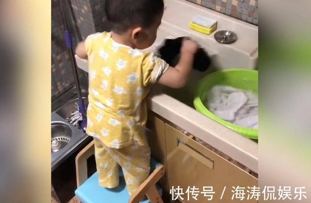 老二|自己的事情自己做,生了老二大宝日子不好过,妈妈已经笑晕在门口