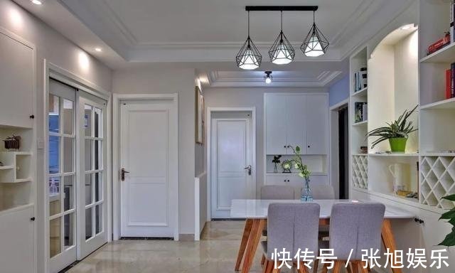 厨房|97平现代二居室,一进门就被朋友家的客厅给迷住了,好漂亮