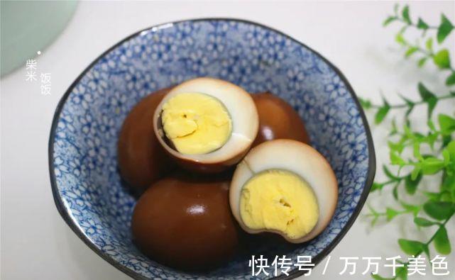 白煮鸡蛋|晚上煮一锅,第二天早餐吃正合适,咸香入味,全家喜欢