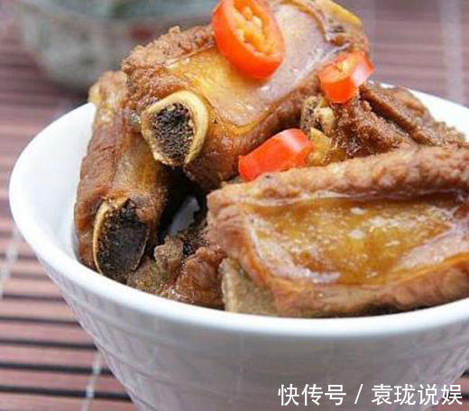 美食|美食推荐油爆河虾,辣炒什锦藕丁,卤排骨,清炒虾米卷心菜