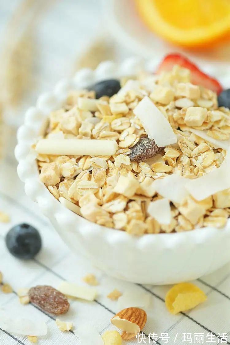 摄入量|吃主食反变瘦?真想减肥,牢记“一个少吃,两个多吃”~